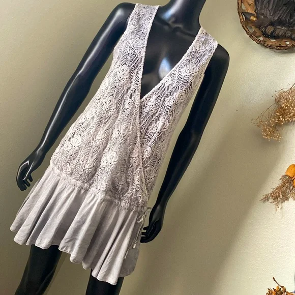 Monoreno Gray Ombre Lace Dress Top - Picture 1 of 13